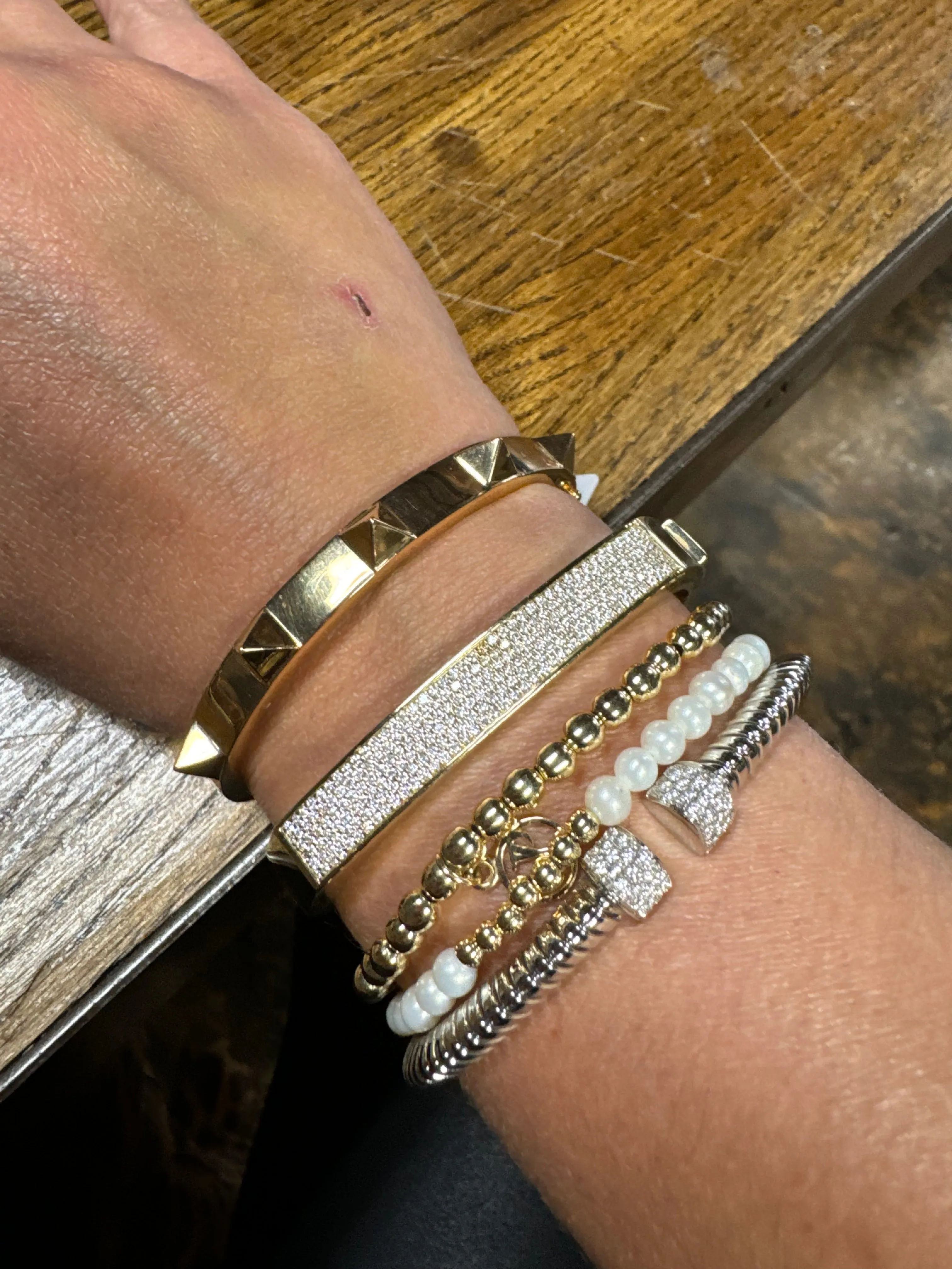 18kt Bangle