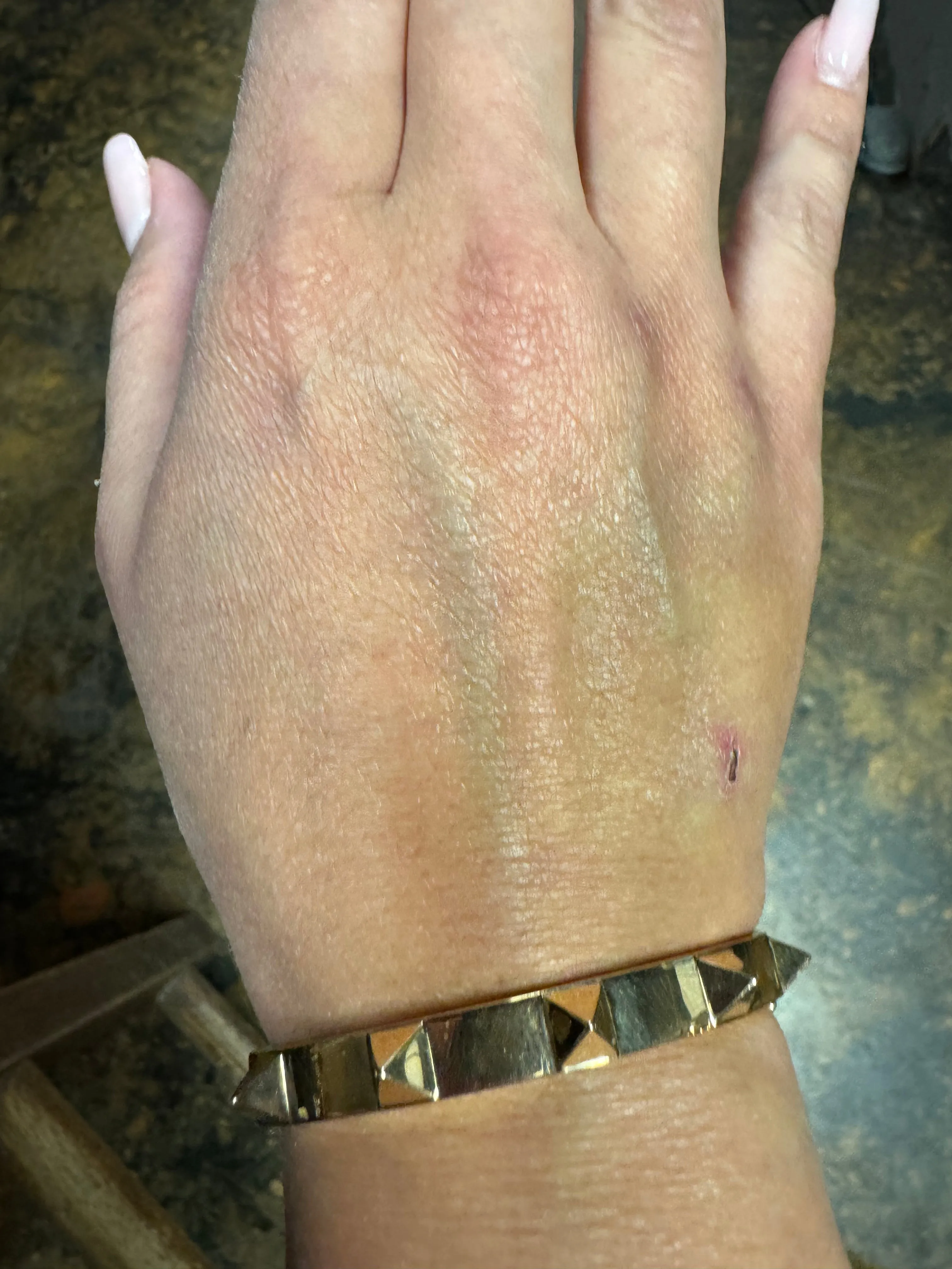 18kt Bangle