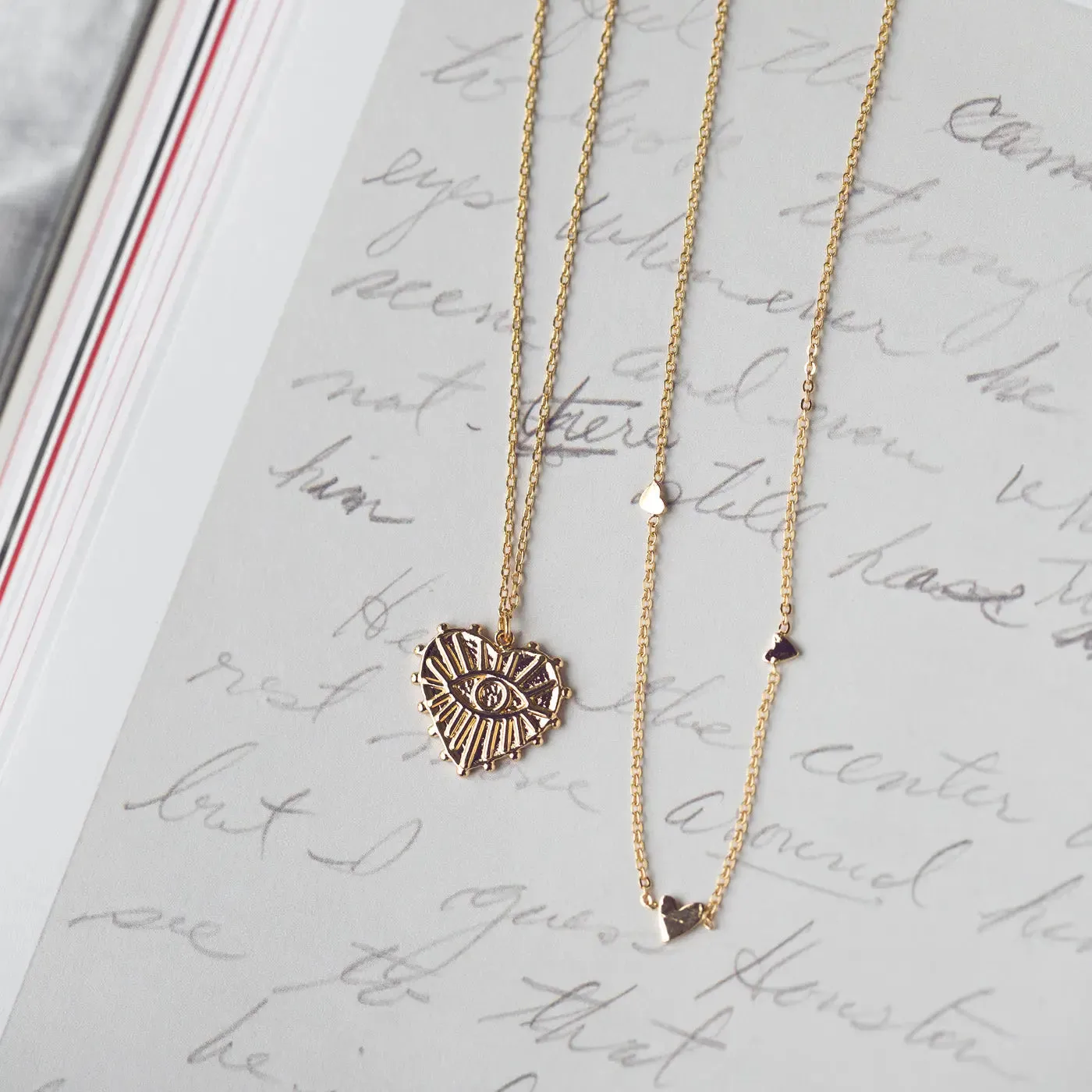 3 small hearts necklace