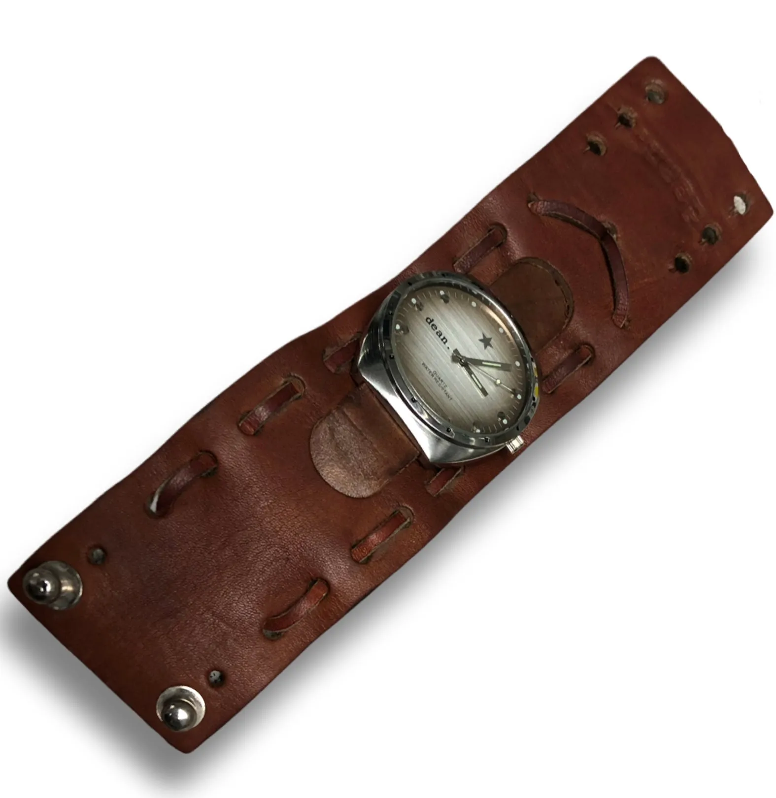 MW03 Whipstitched watch